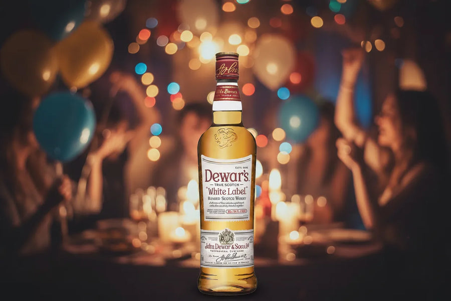 Liquor By Door  Dewar's white label 700mL